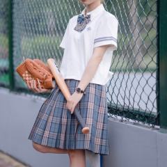 健气少女-资料图