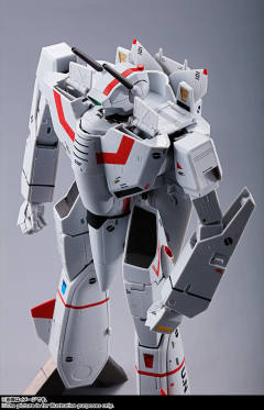 VF-1J 女武神（一条辉专用机）-资料图