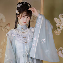 仿珍珠挂件-资料图