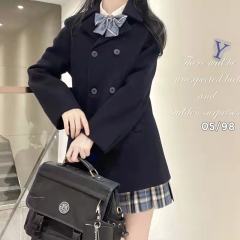 双排扣呢子大衣-资料图