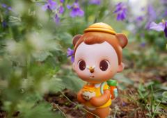 bee with me-资料图