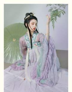 葡萄流仙裙-资料图