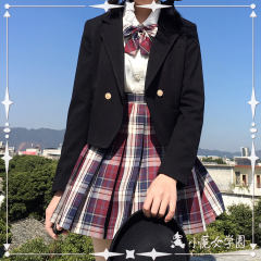 燕尾礼服-资料图