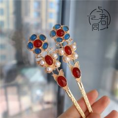 镶珠宝玉花蝶金簪-资料图