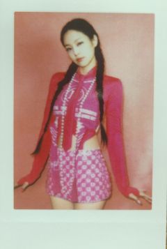 专卡粉版拍立得妮 verB.