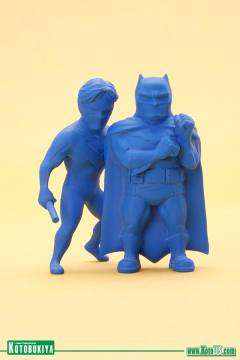 Batman: Li'l Gotham Trading Mini Figure 夜翼-资料图