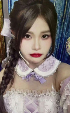 林奕希 年度青春盛典场限纪念小卡 ver.B