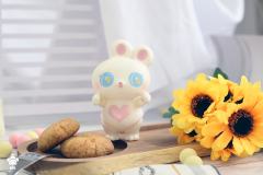 绵绵兔-资料图