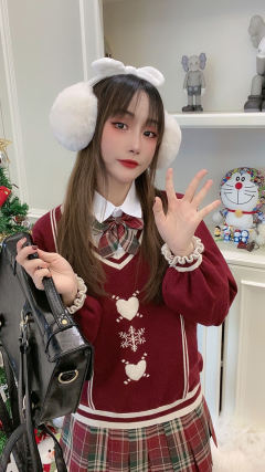 怪诞少女·毛衣-资料图