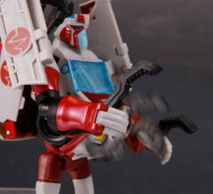 变形金刚08动画 TFA D级 救护车-资料图