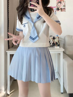 双色水手服套装-资料图