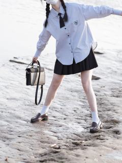 犹浮·衬衫-资料图