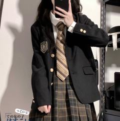 布朗茶茶·西服-资料图