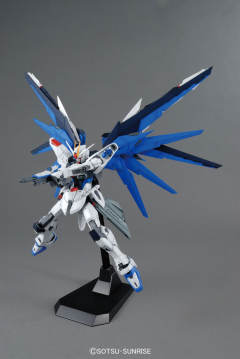 MG 自由高达 Ver. 2.0-资料图