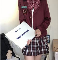 赤金·韩式制服-资料图