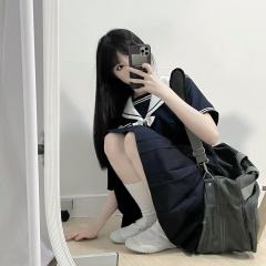 秋枼中·水手服-资料图