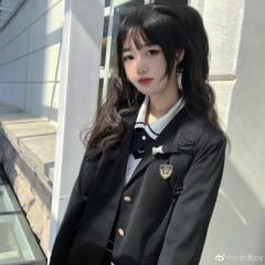 樱奈女子·西服-资料图