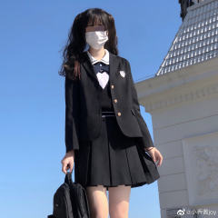 樱奈女子·西服-资料图