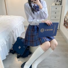 洛小奈jk  岚-资料图