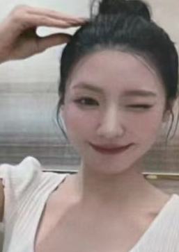 六周年化妆包卡 面