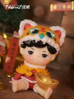 虎年抱财-坐姿小老虎-资料图