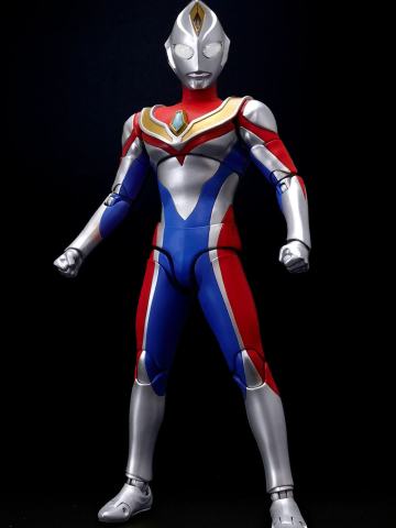 SHF 真骨雕 戴拿奥特曼 闪耀型