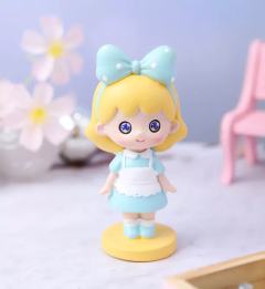 蝴蝶结女孩
