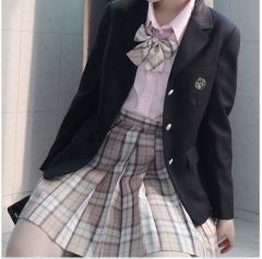 布朗茶茶·西服-资料图