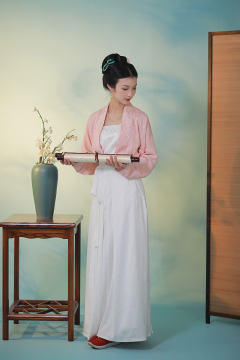 桃花 ·三涧裙-资料图