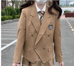 津律高·西服-资料图