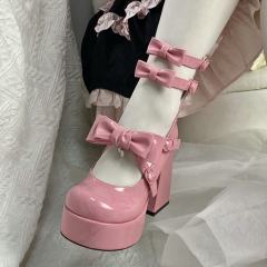 芭比高跟鞋-资料图