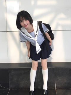 双色水手服套装-资料图