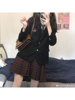 三口袋西服-资料图