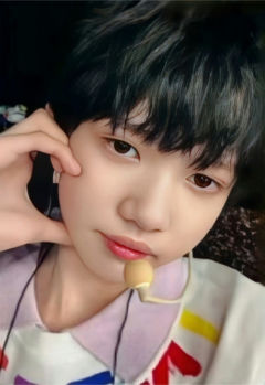 野蛮生长小卡 奕然 ver.C