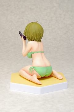 Beach Queens 中沢农 -资料图