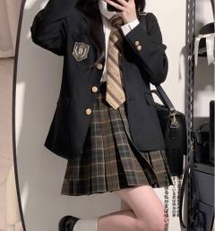 布朗茶茶·西服-资料图