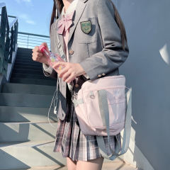 三粒扣西服-资料图