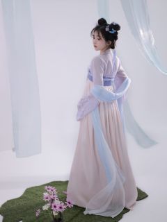 花影-资料图