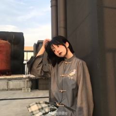鹤返 唐装-资料图