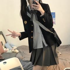 格子衬衫-资料图