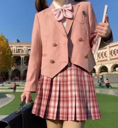 星宇中 西服-资料图