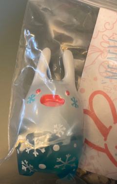 Christmas ball 绿色-资料图