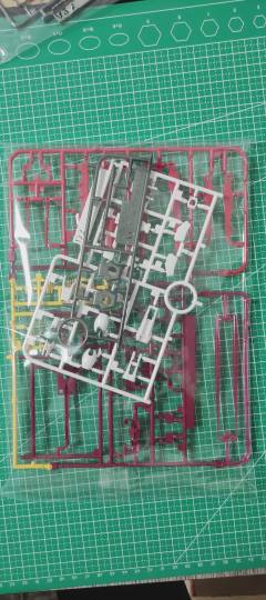 RG MBF-02+AQM/E+X01 空战型嫣红强袭 巨斩剑装备-资料图