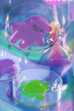 爱与实验系列-资料图