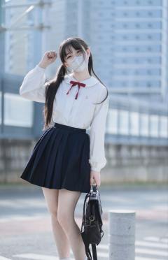 小安娜·衬衫-资料图
