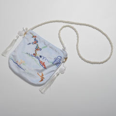 仿孔府花鸟·印花绒布包-资料图