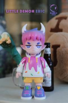 冰淇淋（香草蓝莓）-资料图