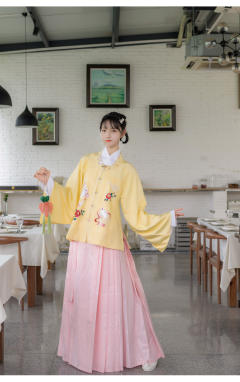 茶花兔·夹衣-资料图