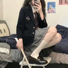 三口袋西服-资料图