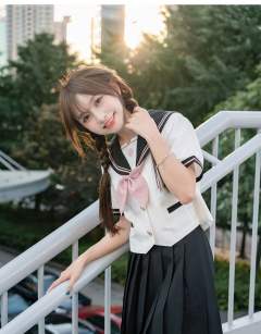 洛璃高·套装-资料图